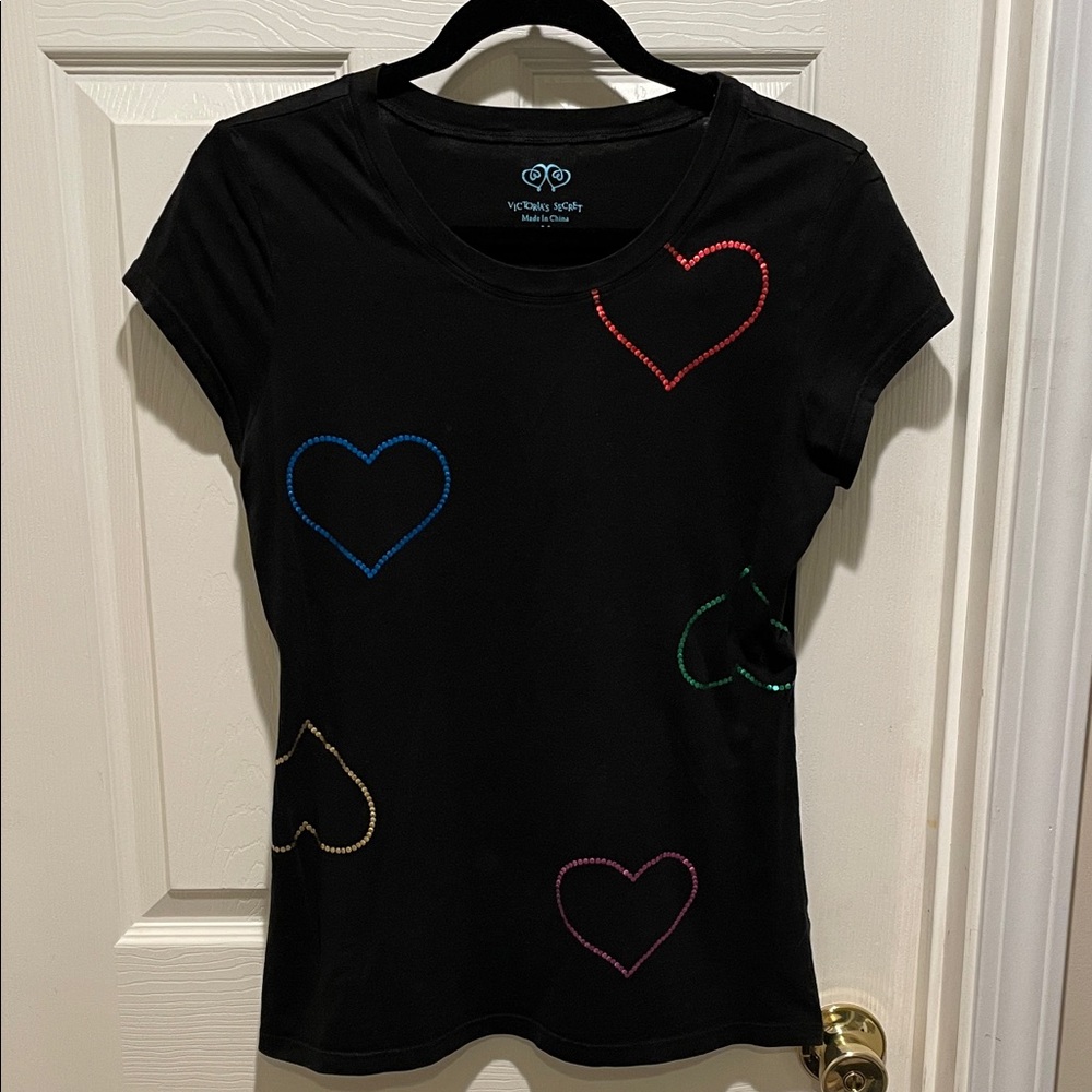 Victoria’s Secret heart decal black tee